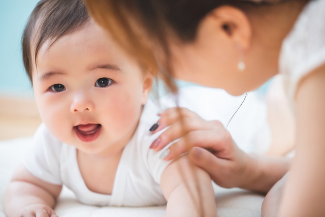 英語を学ぶ子供